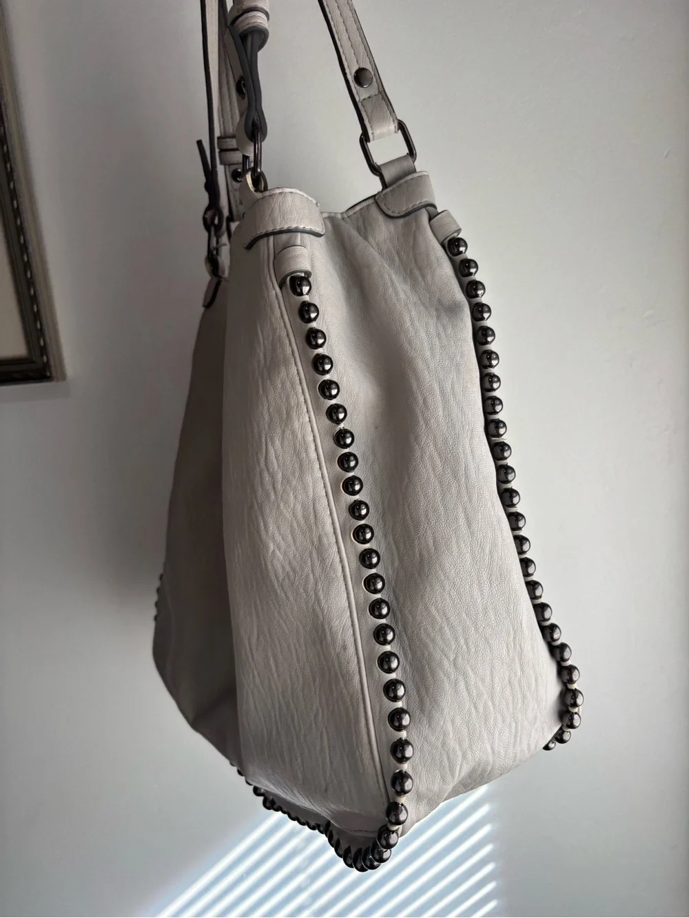 Steve Madden White Studded Shoulder Tote Bag stuffed - Picture 10 of 12